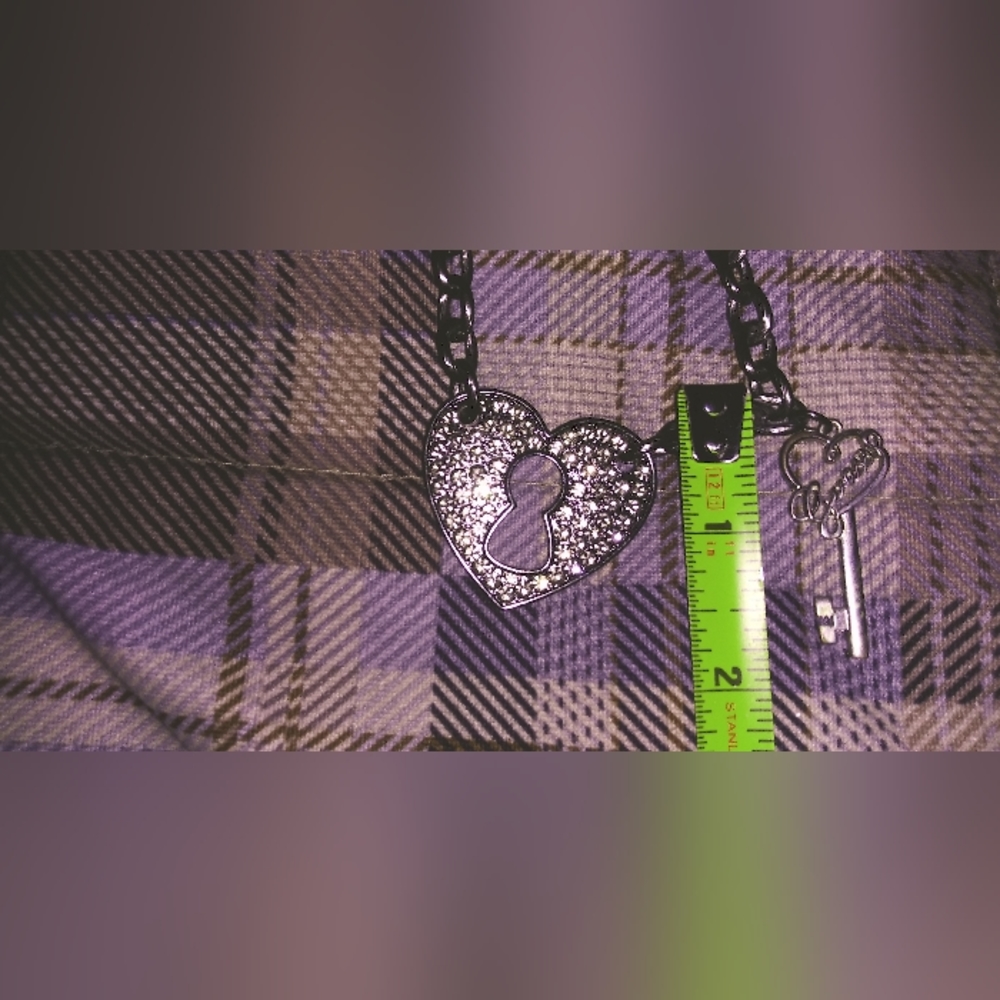 ❤Guess🖤Charm Necklace - Picture 8 of 11